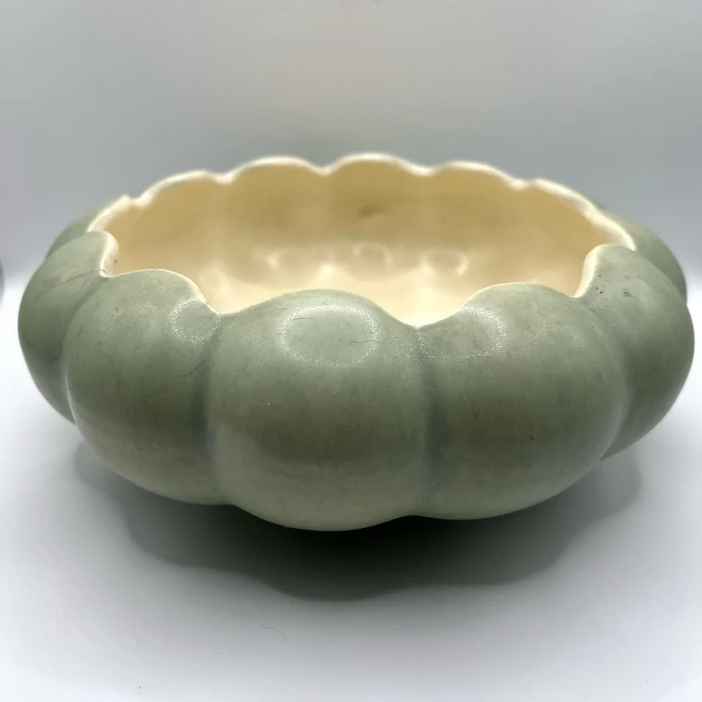 Vintage Red Wing Pottery Scalloped Edge Light Green Planter #278 Bowl Vase MCM